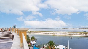 Club Wyndham Emerald Grande™ at Destin_3.jpg