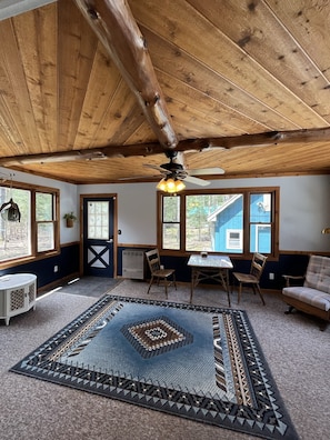 Bonus/sunroom