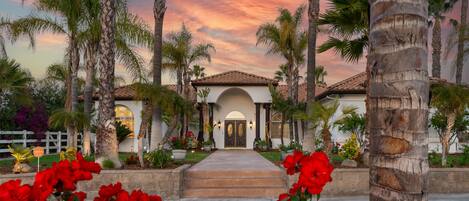 A Mediterranean-style estate in the heart of Temecula Wine Country
