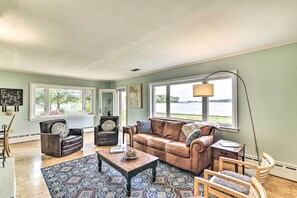 Living Room | Limited WiFi