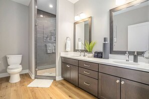 Full Bath with walk in tile shower