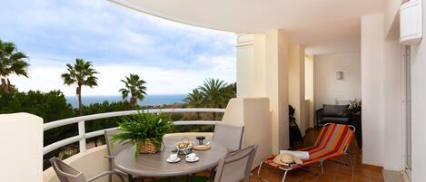 Terrazza con splendida vista sul mare