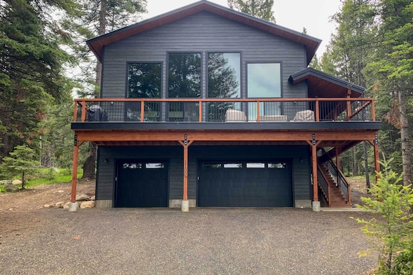 McCall Vacation Rental | 3BR | 2.5BA | 2,378 Sq Ft | Stairs Required