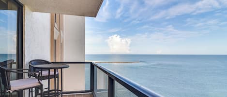 Clearwater Vacation Rental | 2BR | 2BR | Elevator Access | 1,264 Sq Ft