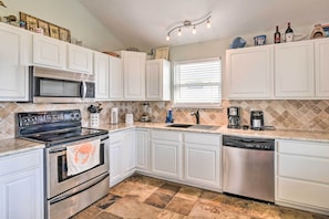 Kitchen | Fully Equipped | Coffee Maker | Blender