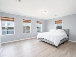 1 King Size Bed with View of River