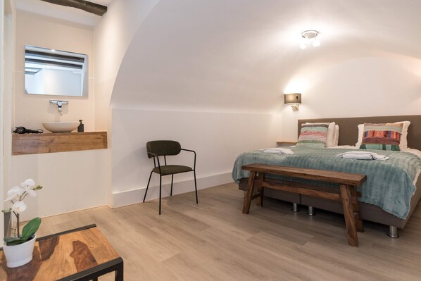 Bedroom (souterrain)