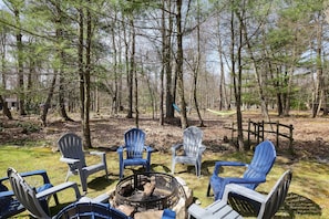 Plenty of seating for smores, beers and story telling!
