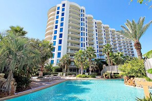 Destins Largest Lagoon Pool - Palms of Destin