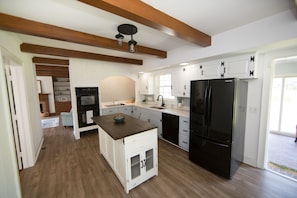 Kitchen recently renovated, the two ovens is great for large groups