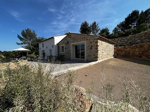 Espace jeu idéal pour une partie de pétanque