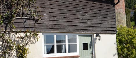 Exterior of Old Hop Kiln cottage