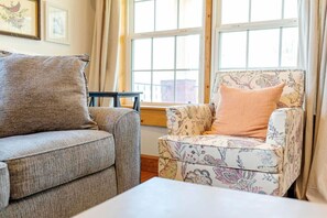 With soft seating and a welcoming atmosphere, this living room is perfect for everything from movie nights to quiet afternoons.