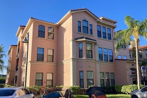 Building #4, Grand Venezia, Second Story Unit