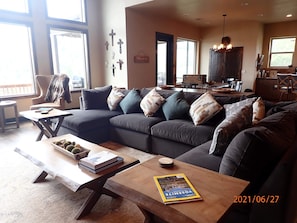 Upstairs Family Room, Photo 3