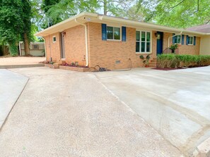 Front drive way with plenty of parking space for at least 6 cars 