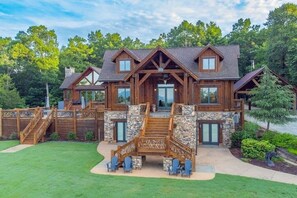 Main Lodge at Bison View Lodge