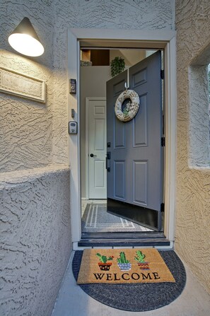 Welcome to Boho Cactus Condo! 