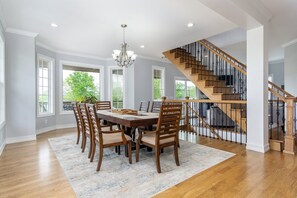 Dine in an open layout with plentiful windows and natural light.