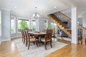 Dine in an open layout with plentiful windows and natural light.