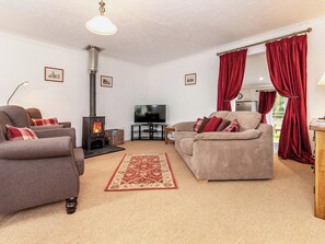 Cwtch Lloi - Solva Holiday Cottages, Llandeloy, near Haverfordwest