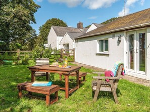 Cwtch Lloi - Solva Holiday Cottages, Llandeloy, near Haverfordwest