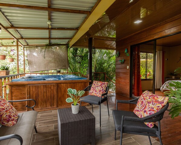 Bain à remous intérieur