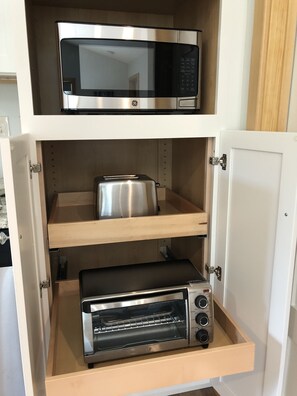 Microwave, toaster and toaster oven