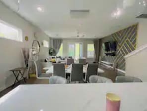 Ruokailu
