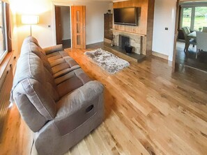 Living room | Hilbre, Inverarary