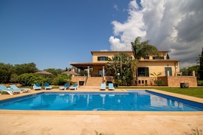 Amazing Villa with pool