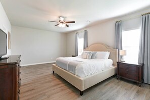 Master Bedroom-King 
