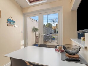 Y Ty Glas, New Quay
