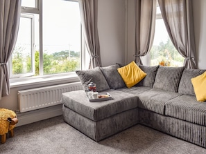 Living room | Bryn Derwen, Harlech