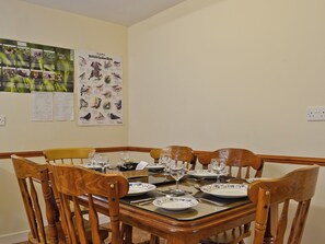Dining Area | Madog&rsquo;s Wells - Blackbird Cottage, Llanfair Caereinion, nr. Welshpool