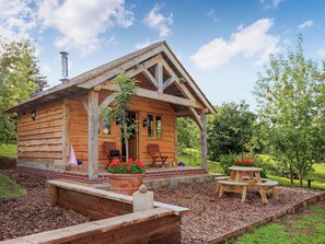 Copperbeech Bowtop, Malpas