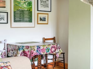 Swallow Cottage, Llandwrog