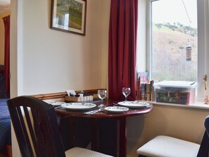 Dining Area | Madog’s Wells - Wrens Nest, Llanfair Caereinion, nr. Welshpool