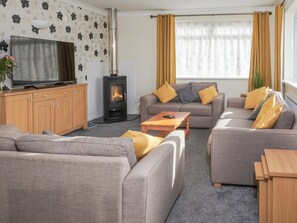 Living room | Longmead, Paignton