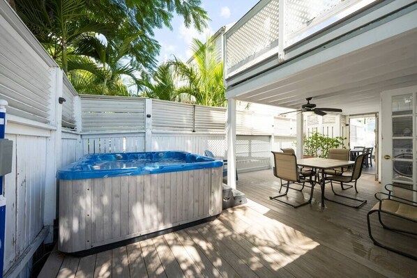 Did someone say "hot tub time?" Enjoy a space to dine, chill, or catch some sun on the sun porches and patios. 
