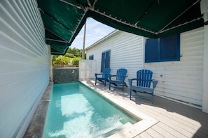 Pool time with all my friends. Find sun or shade around this cocktail pool. Perfect for cooling off on a hot Key West day!