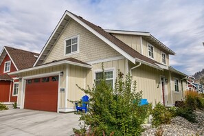 The front of the Cottage