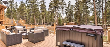 Leadville Vacation Rental | 4BR | 3BA | 3,100 Sq Ft | Stairs Required for Access