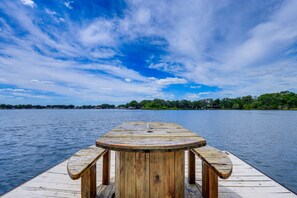 Lake Henry | Dock | Dining Area