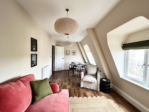 Living Area with Double Sofa Bed and Smart TV (3)