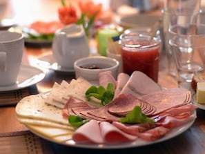Breakfast meal