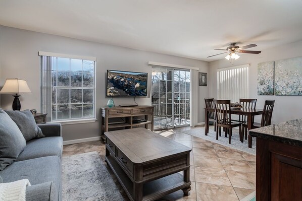 Nicely remodeled living space to enjoy the view of Lake Taneycomo.