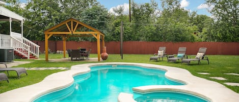 Pool with Hot Tub for Summer Fun. Updated. 
