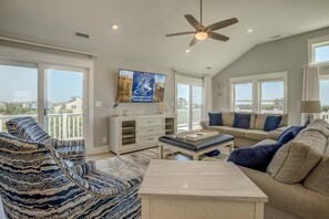 Top-Level Great Room with Deck Access
