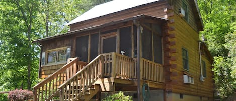 Adorable rustic log cabin in the woods 